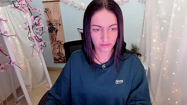 Aurora Loveu online show from April 13, 11:54 pm