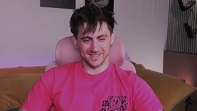 Snapshot of Oscar_Miller_ chatting on September 11, 9:04 pm Oscar Miller online show from September 11, 9:04 pm