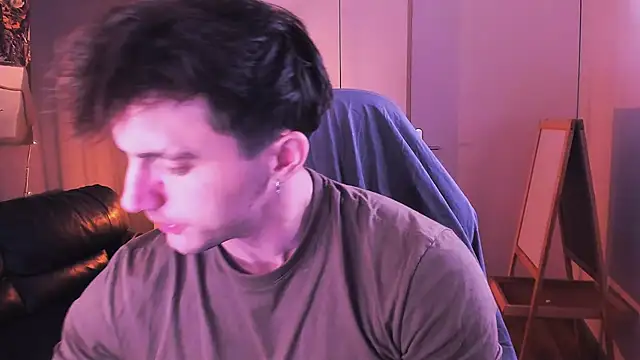 Snapshot of Oscar_Miller_ chatting on September 15, 9:26 pm Oscar Miller online show from September 15, 9:26 pm