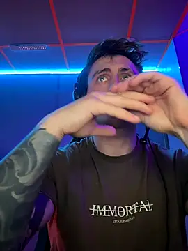 Snapshot of Oscar_Miller_ chatting on October 16, 9:49 pm Oscar Miller online show from October 16, 9:49 pm