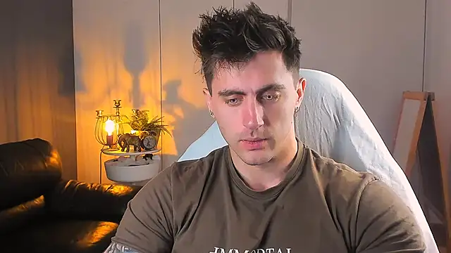 Snapshot of Oscar_Miller_ chatting on October 17, 8:55 pm Oscar Miller online show from October 17, 8:55 pm