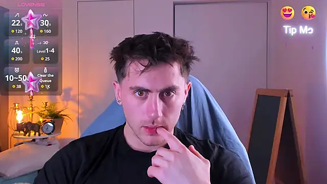 Snapshot of Oscar_Miller_ chatting on November 14, 9:24 pm Oscar Miller online show from November 14, 9:24 pm