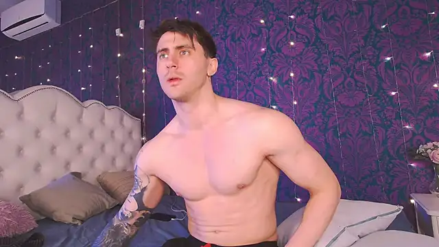 Snapshot of Oscar_Miller_ chatting on November 28, 9:28 pm Oscar Miller online show from November 28, 9:28 pm