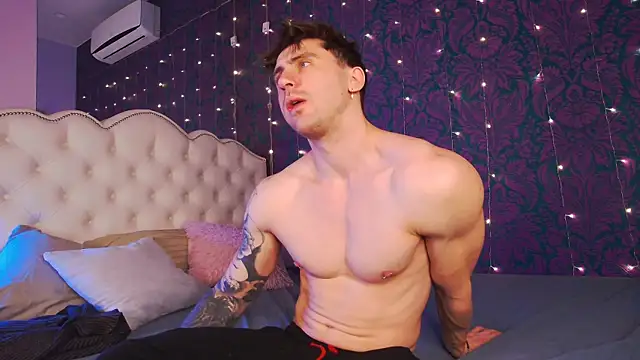 Snapshot of Oscar_Miller_ chatting on November 29, 9:18 pm Oscar Miller online show from November 29, 9:18 pm