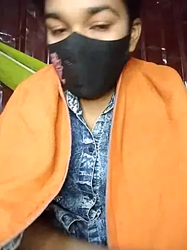 Snapshot of kiron204279 chatting on December 4, 4:16 pm kiron204279 online show from December 4, 4:16 pm