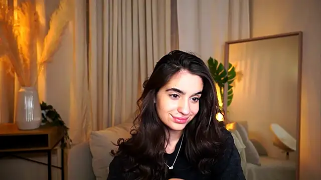 Snapshot of miilky_wayy chatting on November 27, 5:15 pm miilky wayy online show from November 27, 5:15 pm