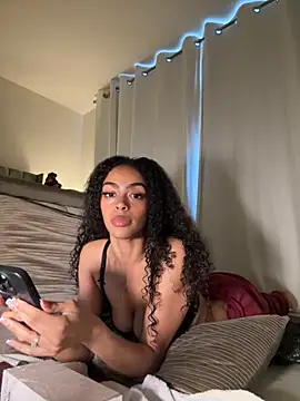 yasmingarcia online show from November 25, 2:28 pm