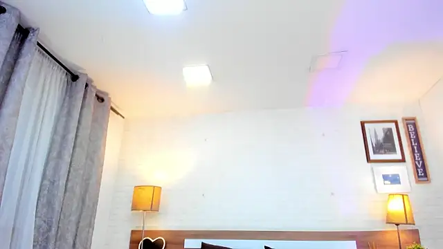 JenniferAuriston online show from April 1, 8:06 pm