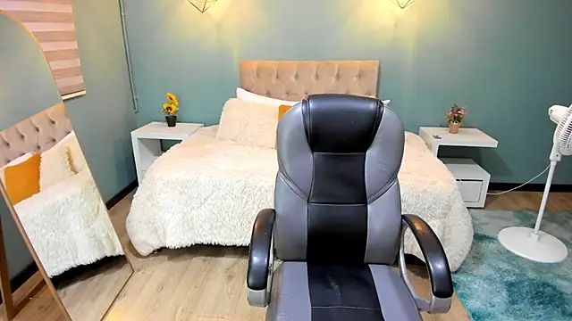 Miss Cataleya   online show from January 15, 11:59 am