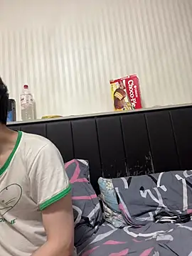 Snapshot of lovburger chatting on May 14, 6:58 pm lovburger online show from May 14, 6:58 pm