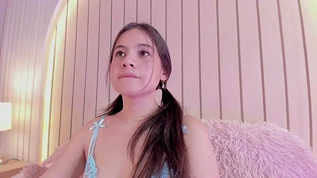 Snapshot of ameliiaa_smith chatting on September 25, 12:58 am ameliiaa smith online show from September 25, 12:58 am