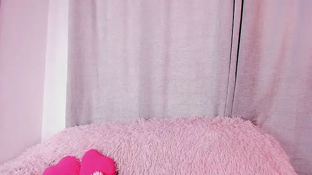 Snapshot of ameliiaa_smith chatting on November 28, 8:44 pm ameliiaa smith online show from November 28, 8:44 pm