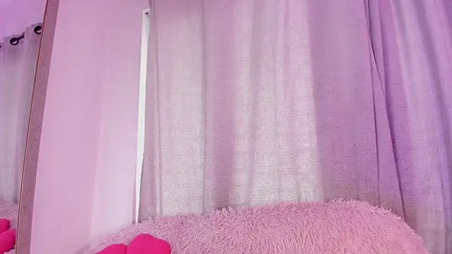 Snapshot of ameliiaa_smith chatting on December 3, 7:56 pm ameliiaa smith online show from December 3, 7:56 pm