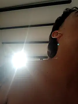 Snapshot of 18matthew chatting on February 11, 4:06 am 18matthew online show from February 11, 4:06 am