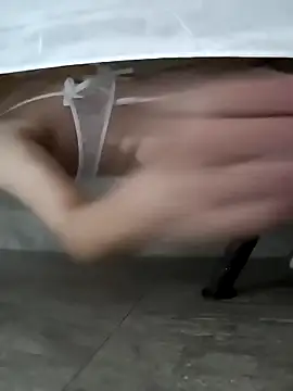 Sweet-Femboy online show from November 15, 5:27 am