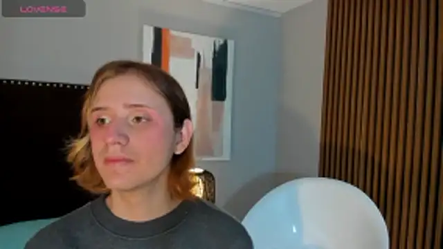 seraphine star online show from April 5, 8:50 pm