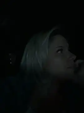 toomuchofafreak online show from February 24, 5:49 am