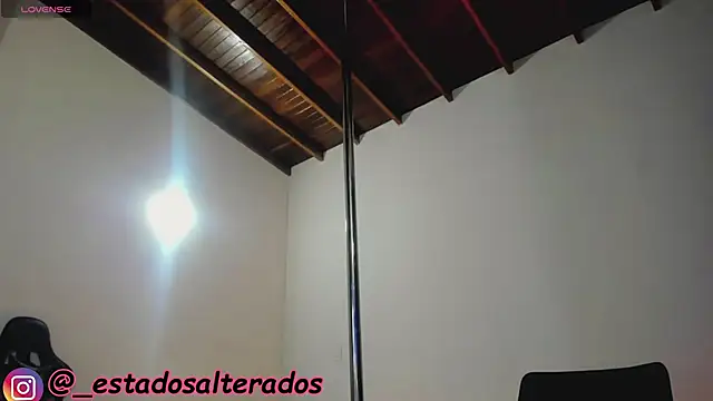 Snapshot of auraeroticaxxx chatting on June 15, 2:47 am auraeroticaxxx online show from June 15, 2:47 am