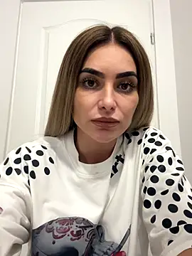 Snapshot of KaseyQuinn_ chatting on September 8, 7:35 pm KaseyQuinn online show from September 8, 7:35 pm