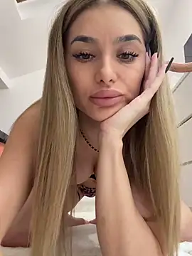 Snapshot of KaseyQuinn_ chatting on October 29, 9:00 am KaseyQuinn online show from October 29, 9:00 am