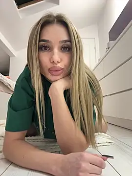 Snapshot of KaseyQuinn_ chatting on November 29, 10:35 pm KaseyQuinn online show from November 29, 10:35 pm