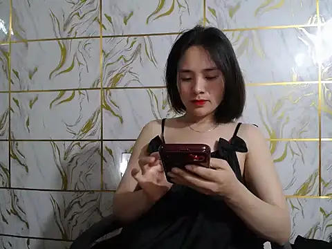 Snapshot of Lyzizi_lovely09 chatting on May 17, 7:50 am Lyzizi lovely09 online show from May 17, 7:50 am