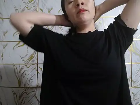 Snapshot of Lyzizi_lovely09 chatting on August 2, 2:21 am Lyzizi lovely09 online show from August 2, 2:21 am
