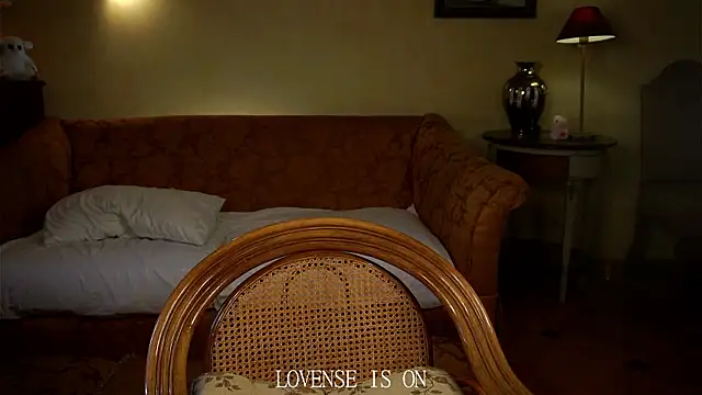 ElizSpieth online show from March 22, 2:26 am