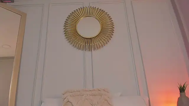 Snapshot of CharlotteBrownn_ chatting on May 15, 10:50 pm CharlotteBrownn online show from May 15, 10:50 pm