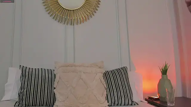 Snapshot of CharlotteBrownn_ chatting on May 22, 11:43 pm CharlotteBrownn online show from May 22, 11:43 pm