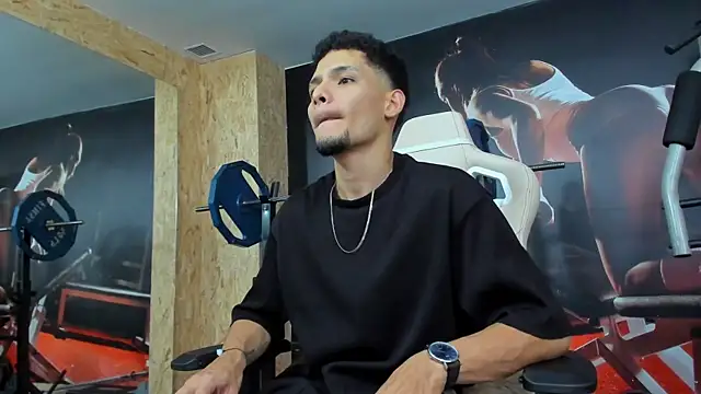 AlessandroKiing online show from April 16, 9:26 pm