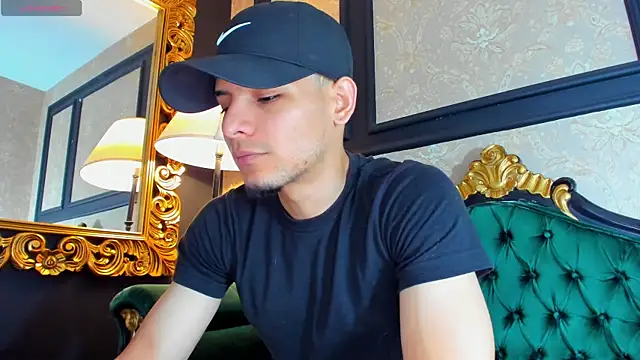 Snapshot of AlessandroKiing chatting on May 26, 9:11 pm AlessandroKiing online show from May 26, 9:11 pm
