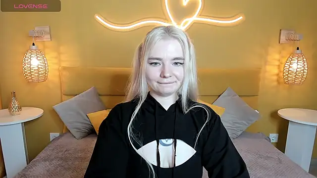 RuthBryant online show from September 14, 4:33 am