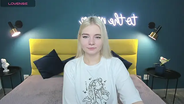 RuthBryant online show from September 20, 1:39 am