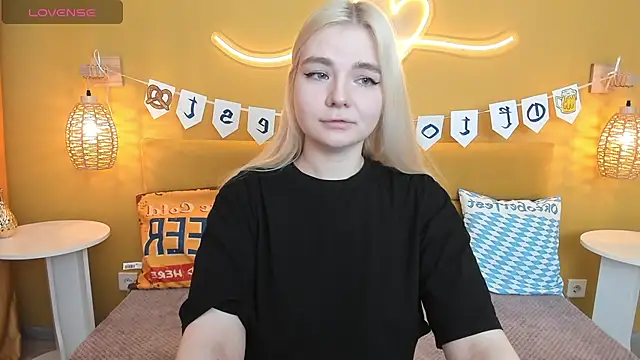 RuthBryant online show from September 26, 1:31 am