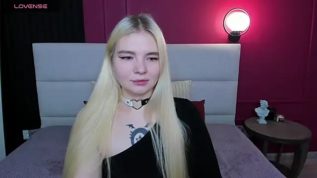 RuthBryant online show from November 18, 12:38 am