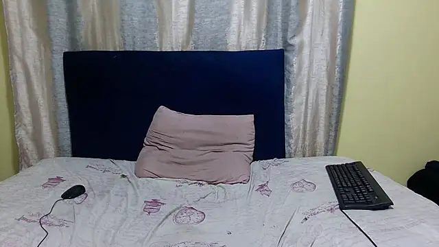 Snapshot of KinkyTrans23 chatting on January 6, 8:23 pm KinkyTrans23 online show from January 6, 8:23 pm