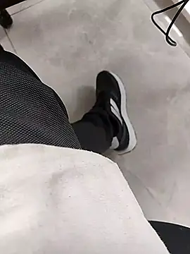 themasklover online show from April 17, 7:55 am