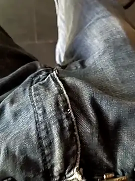 Snapshot of tyteo1010 chatting on March 1, 4:03 am tyteo1010 online show from March 1, 4:03 am