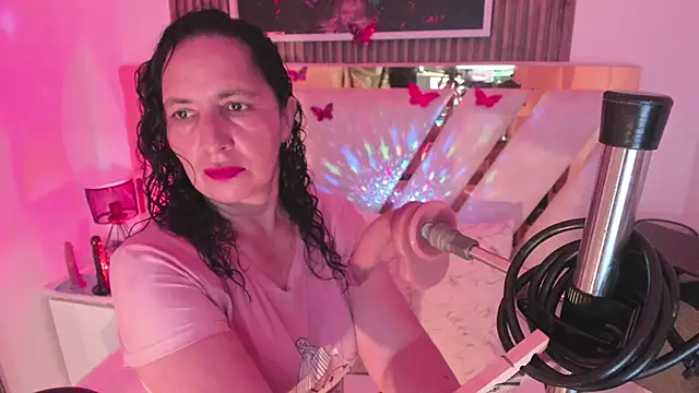 Luna Naughty1 online show from February 27, 7:36 pm