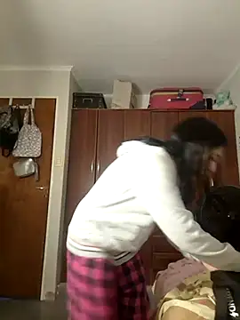 missapril0101 online show from April 7, 2:34 am