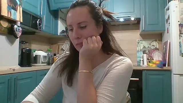 ALICAINWONDERLAND online show from November 7, 10:54 pm