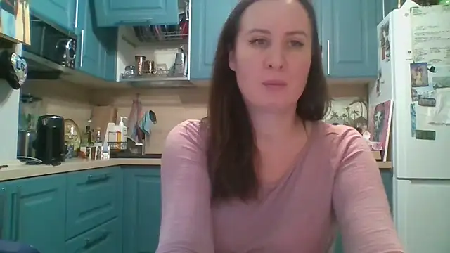 ALICAINWONDERLAND online show from December 21, 6:26 pm