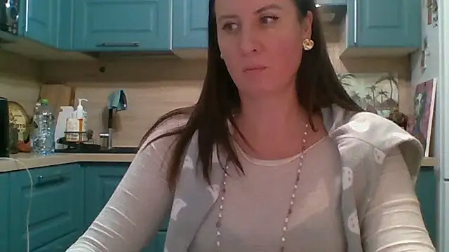 ALICAINWONDERLAND online show from January 16, 4:55 pm