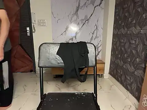 coupleyug online show from March 20, 7:02 am