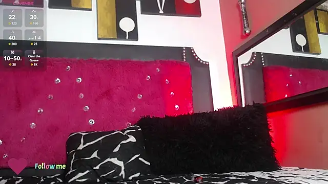 Snapshot of Engeelll chatting on November 5, 7:25 pm Engeelll online show from November 5, 7:25 pm