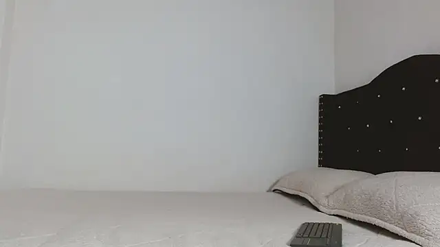 Snapshot of SamyRoss chatting on September 30, 10:04 pm SamyRoss online show from September 30, 10:04 pm