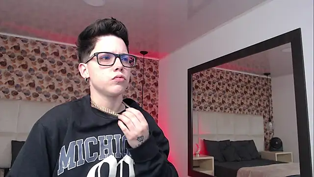 SpencerMontgomery online show from September 10, 7:58 pm