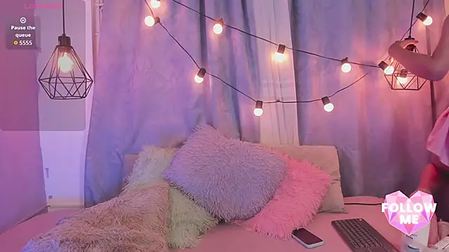 Snapshot of Matias_skinny chatting on December 2, 4:18 am Matias skinny online show from December 2, 4:18 am