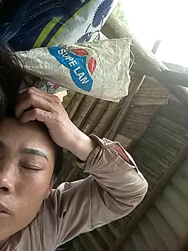 CoMay003 online show from April 4, 6:22 am